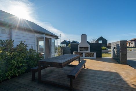 Photo of property in 25 Victory Drive, Wharewaka, Taupo, 3330