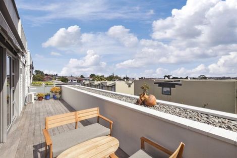 Photo of property in Maison Apartments, 111/16 Huron Street, Takapuna, Auckland, 0622
