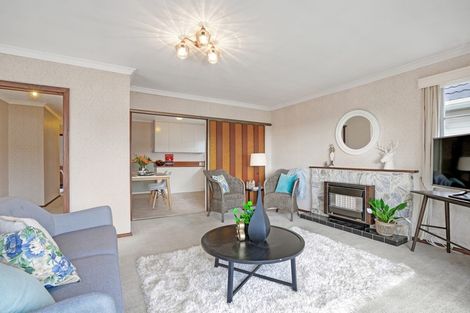 Photo of property in 136 Mana Esplanade, Paremata, Porirua, 5026