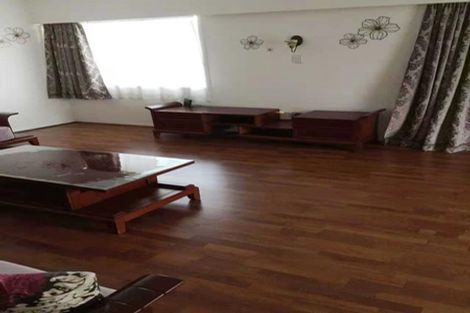 Photo of property in 1/369 East Coast Road, Mairangi Bay, Auckland, 0630