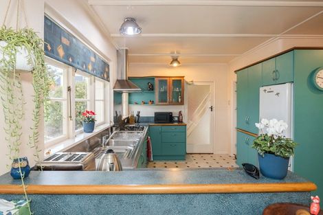 Photo of property in 10 Solway Street, Holmes Hill, Oamaru, 9401