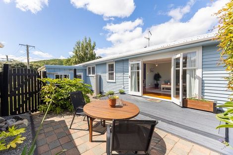 Photo of property in 27 Aorangi Road, Paraparaumu, 5032