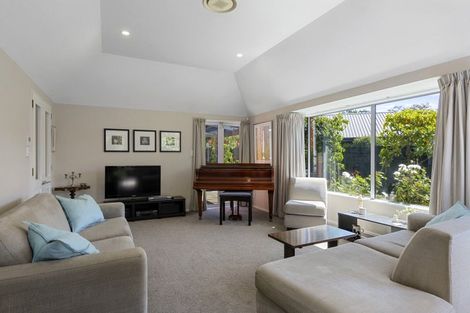 Photo of property in 1 Kelson Lane, Ilam, Christchurch, 8041
