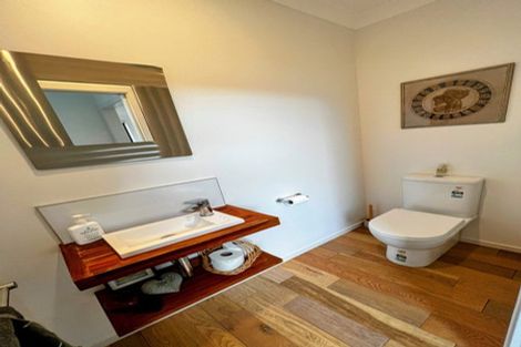 Photo of property in 8 The Track, Plimmerton, Porirua, 5026