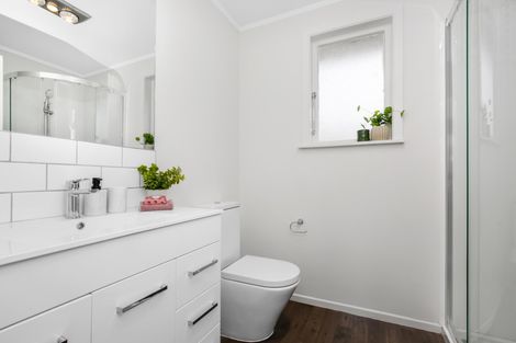 Photo of property in 10 Olive Street, Manurewa, Auckland, 2102