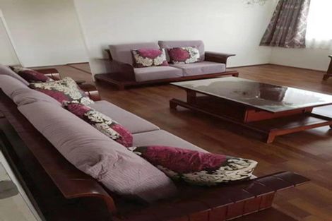 Photo of property in 1/369 East Coast Road, Mairangi Bay, Auckland, 0630