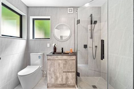 Photo of property in 185a Browns Bay Road, Browns Bay, Auckland, 0630