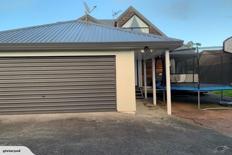 Photo of property in 2/5 Holland Road, Hillcrest, Auckland, 0627