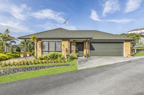 Photo of property in 19 Black Teal Close, Unsworth Heights, Auckland, 0632