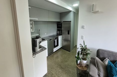 Photo of property in 2/83 Hinemoa Street, Birkenhead, Auckland, 0626