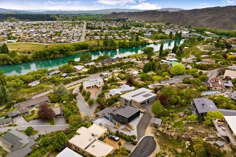 Photo of property in 10 Hawkdun Place, Bridge Hill, Alexandra, 9320