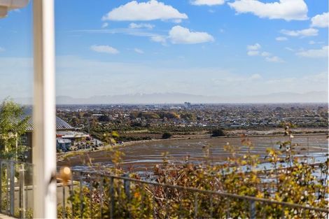 Photo of property in 25 Te Awakura Terrace, Mount Pleasant, Christchurch, 8081