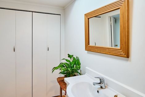 Photo of property in 2 Gordon Road, Plimmerton, Porirua, 5026