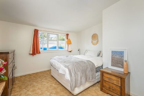 Photo of property in 10 Cross Street, Waikuku Beach, 7473