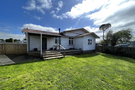 Photo of property in 7 Seddon Street, Dannevirke, 4930