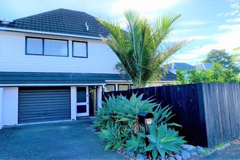 Photo of property in 2/2a Sunnynook Road, Sunnynook, Auckland, 0620