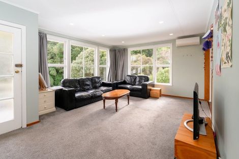 Photo of property in 12 Tobruk Street, Karori, Wellington, 6012