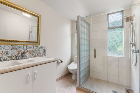 Photo of property in 20 Pacific Parade, Army Bay, Whangaparaoa, 0930