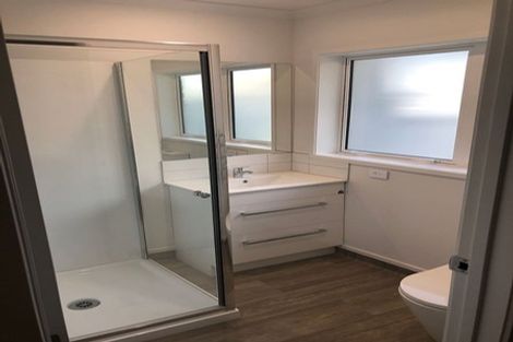 Photo of property in 2/7 Tulloch Place, Conifer Grove, Takanini, 2112