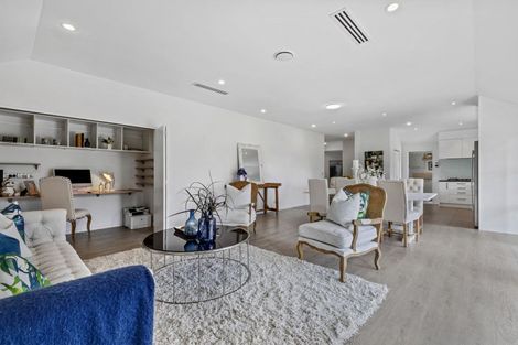 Photo of property in 127 Vaughans Road, Okura, Albany, 0792