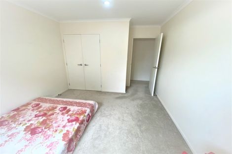 Photo of property in 106a Simpson Road, Henderson Valley, Auckland, 0614