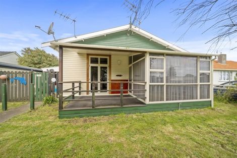 Photo of property in 14 Waihi Road, Hawera, 4610