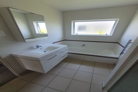 Photo of property in 19 Alamein Avenue, Belmont, Auckland, 0622