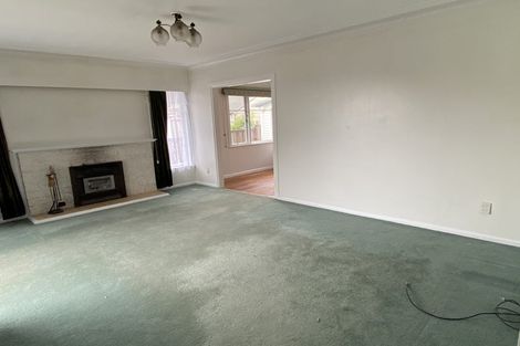 Photo of property in 98 Hillsborough Road, Hillsborough, Auckland, 1042