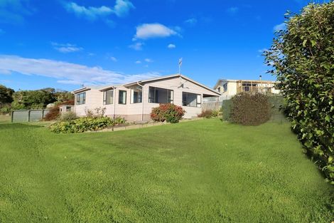 Photo of property in 14 Semple Street, Kakanui, Oamaru, 9495