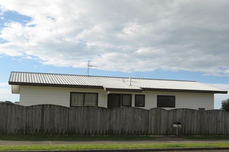 Photo of property in 10a Te Arawa Place, Welcome Bay, Tauranga, 3112