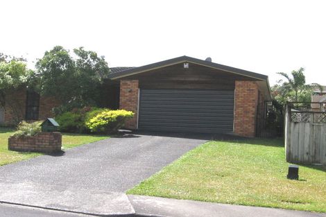 Photo of property in 17 Sailfish Drive, West Harbour, Auckland, 0618