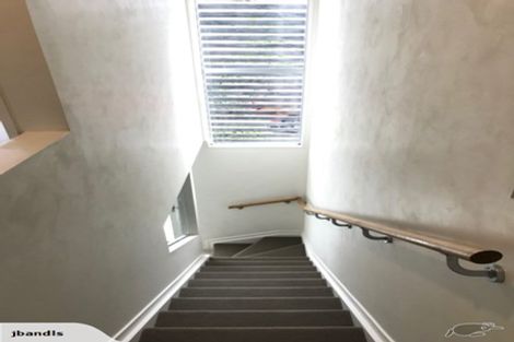 Photo of property in 32 Albionvale Road, Glen Eden, Auckland, 0602