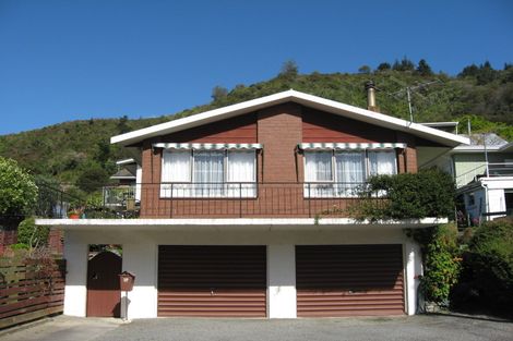 Photo of property in 103a Milton Terrace, Picton, 7220