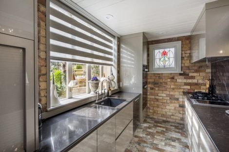 Photo of property in 11 Rattray Street, Devonport, Auckland, 0624