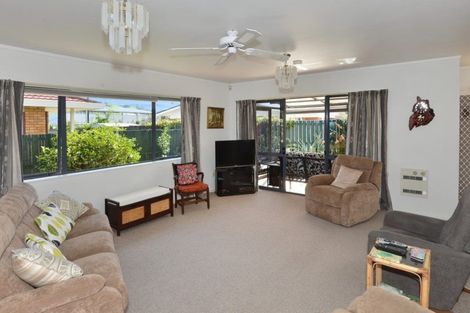 Photo of property in 16 Simons Street, Kensington, Whangarei, 0112
