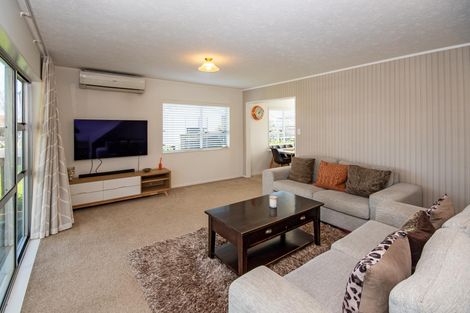 Photo of property in 5 Lorelei Place, Opaheke, Papakura, 2113