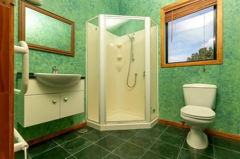 Photo of property in 180 Glengarry Road, Glen Eden, Auckland, 0602