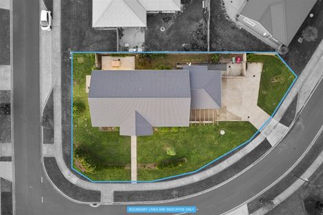 Photo of property in 24 Malbec Place, Huapai, Kumeu, 0810