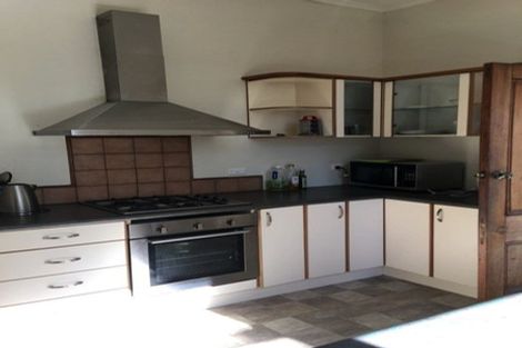 Photo of property in 4 Te Wharepouri Street, Berhampore, Wellington, 6023