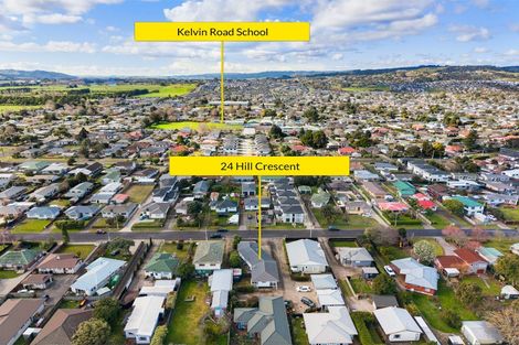 Photo of property in 24 Hill Crescent, Papakura, 2110
