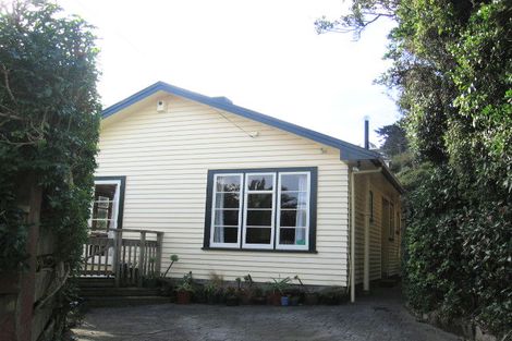 Photo of property in 23 Sheridan Terrace, Johnsonville, Wellington, 6037