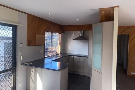 Photo of property in 10 Kirrama Place, Conifer Grove, Takanini, 2112