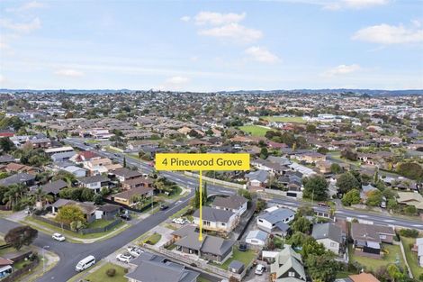 Photo of property in 4 Pinewood Grove, Botany Downs, Auckland, 2010