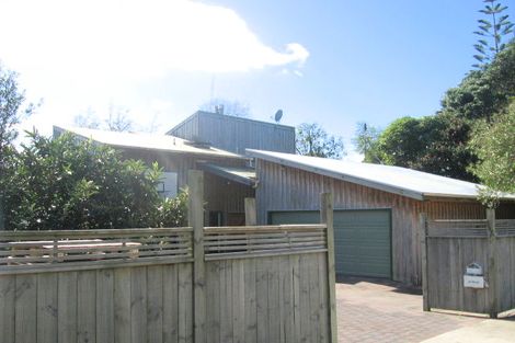 Photo of property in 417 Henderson Valley Road, Henderson Valley, Auckland, 0612