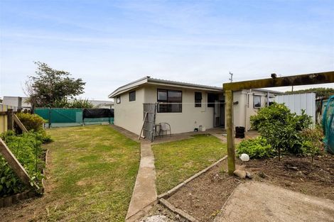 Photo of property in 17 Rimu Street, Hawera, 4610