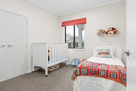 Photo of property in 52 Wiltshire Drive, Huntington, Hamilton, 3210