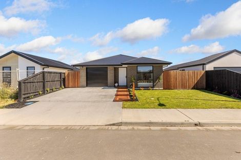 Photo of property in 5 Cousins Street, Woodend, 7691