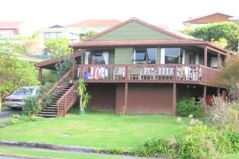 Photo of property in 17 William Bayes Place, Red Beach, 0932