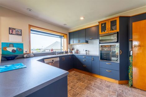 Photo of property in 215 Douglas Street, Highfield, Timaru, 7910