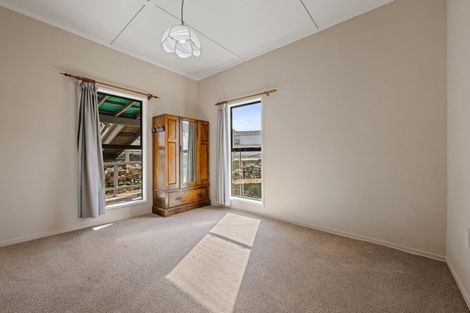 Photo of property in 62 Waikawa Road, Picton, 7220